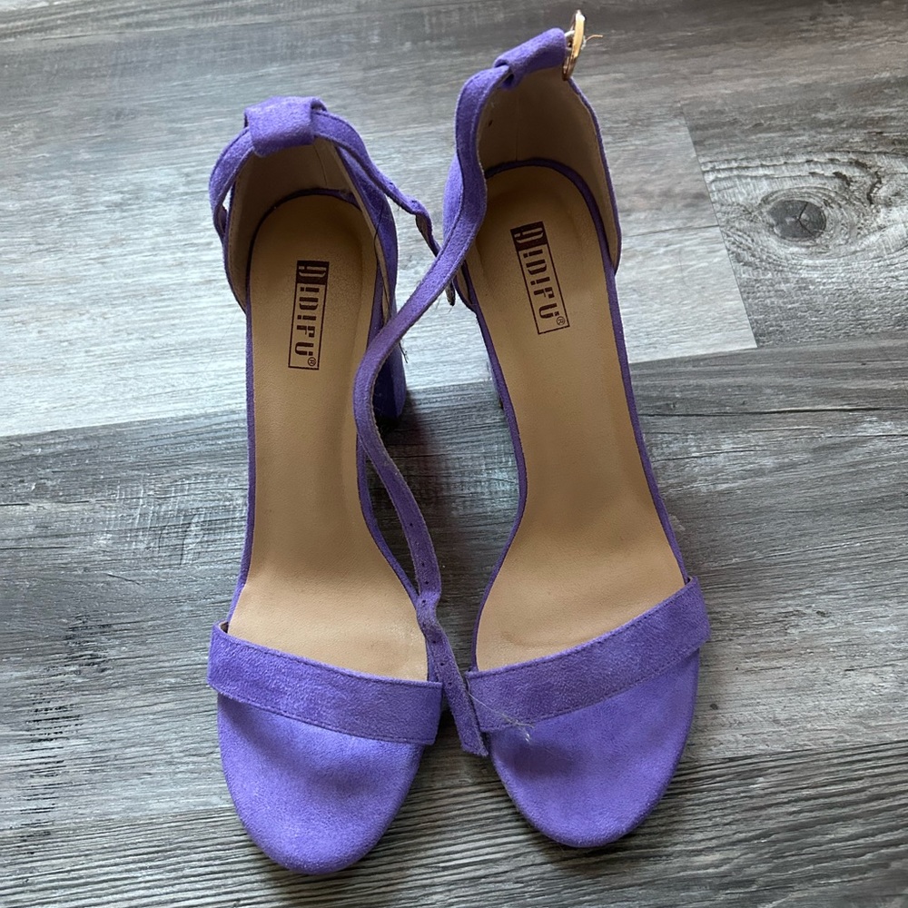 Purple size 9 3.5 inch heels